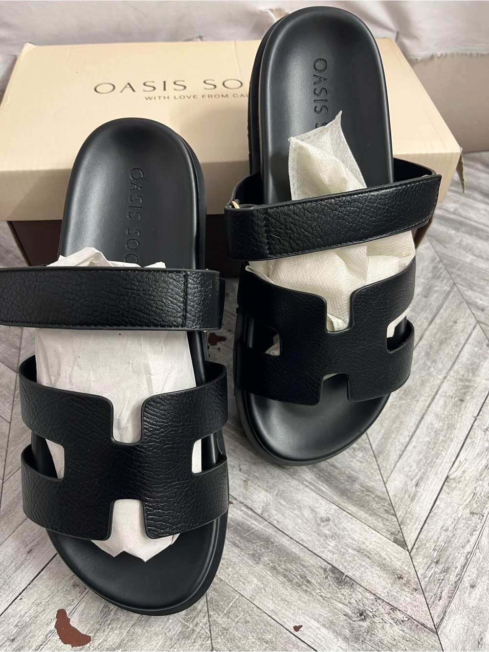 Oasis Black Leather-Look Cutout Slide Sandals